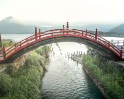 The lake of Osro mountain is said to be mid of earth and underworld.